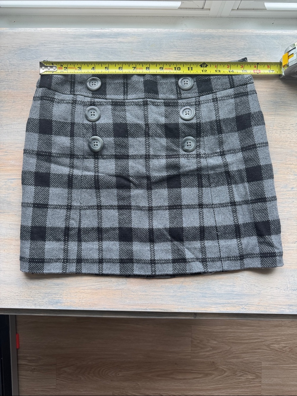 GAP Black and Gray Plaid Button-Front Mini Skirt Y2K Dark Academia Size 6 - Picture 6 of 6